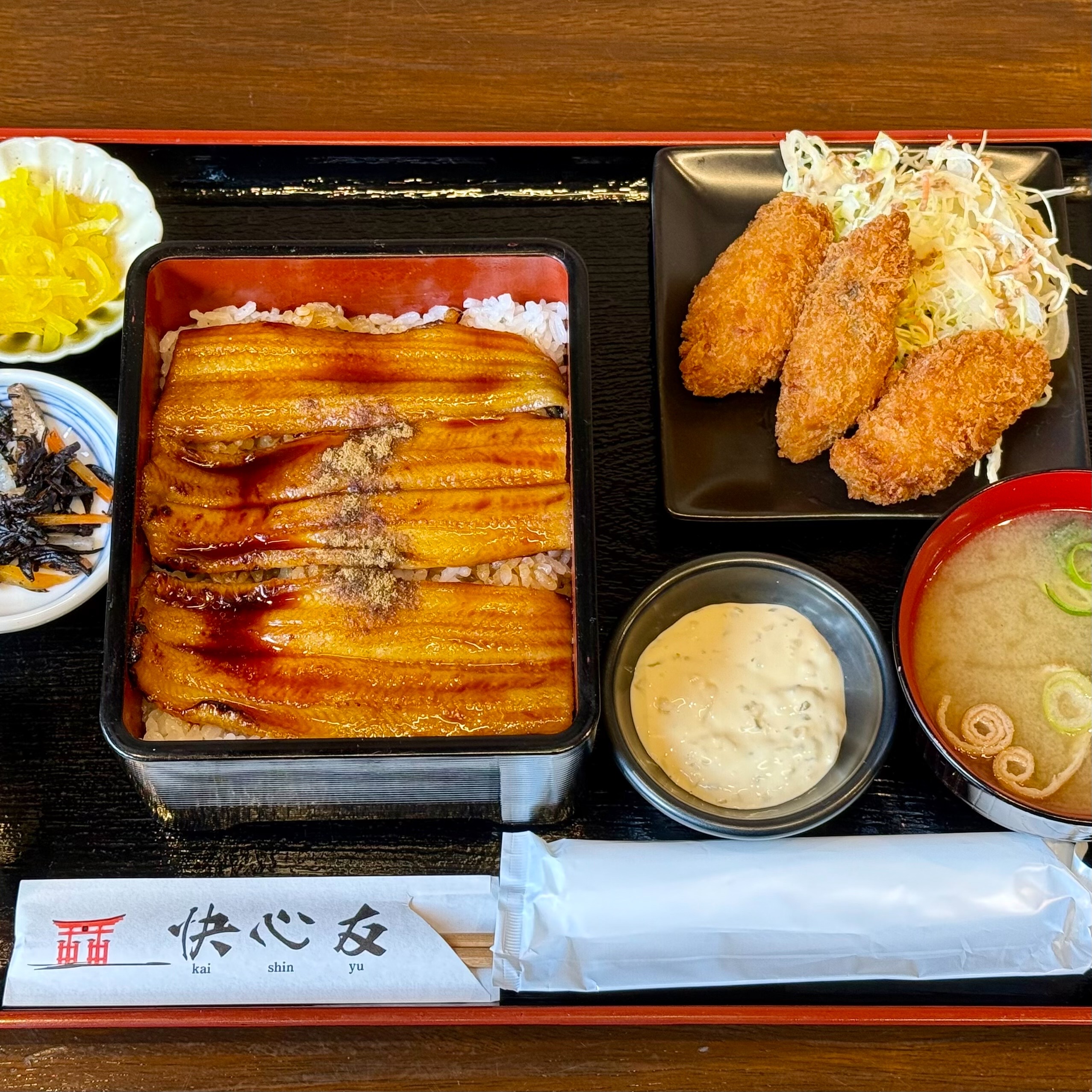 Kaishinyu Set（Conger Eel Rice Box +Fried Oysters）